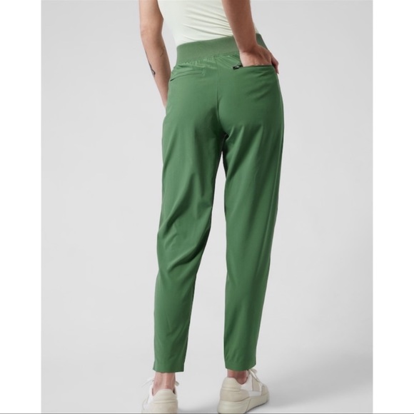 NWT Athleta Brooklyn Ankle Pant in Vineyard Green 10 - Picture 2 of 6